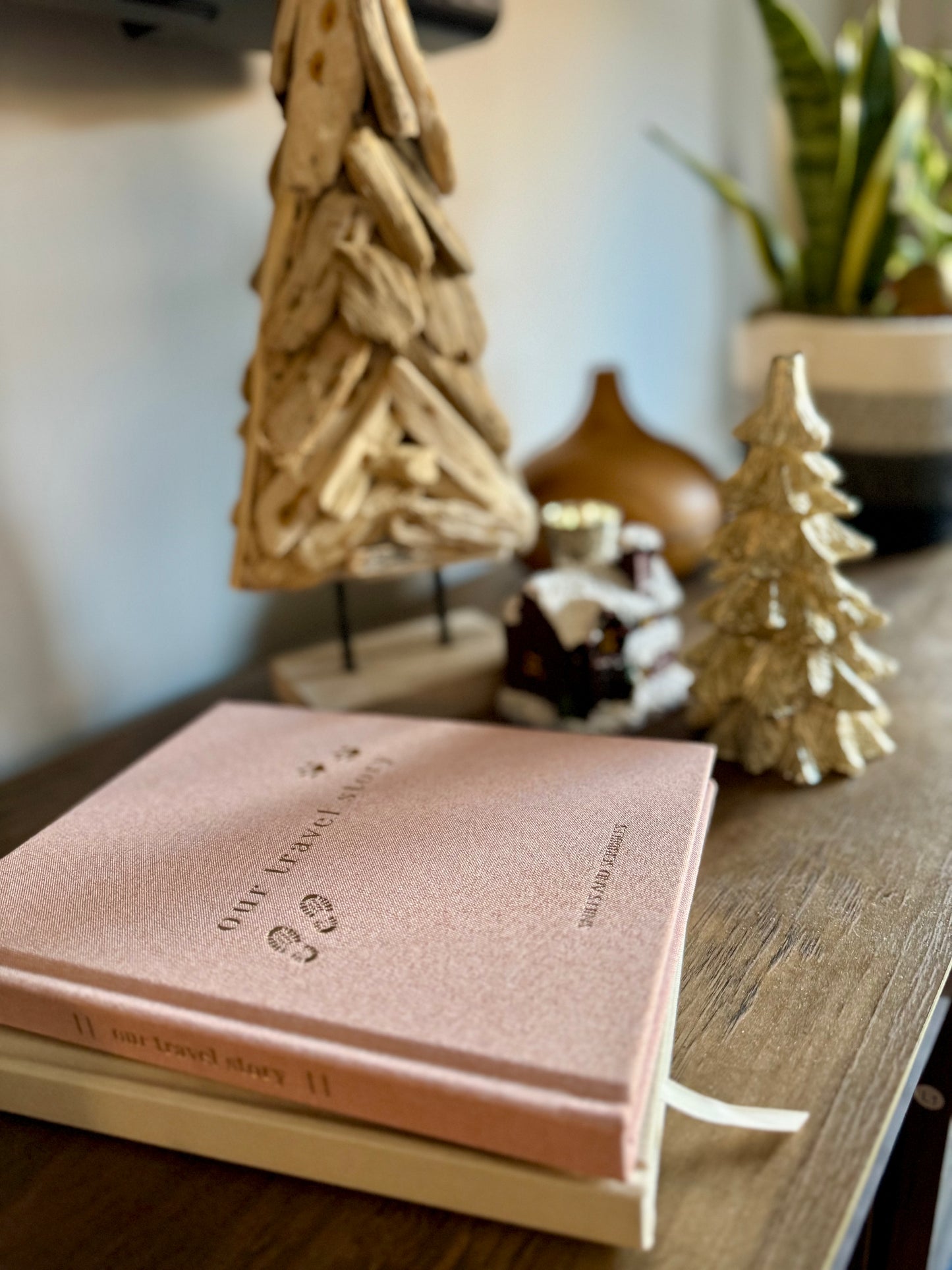 Our Travel Story – A Dog Adventure Journal (Pink)